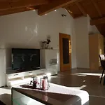 Au Appartement *